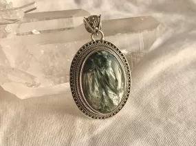 Seraphinite Tegwen Pendant - Oval